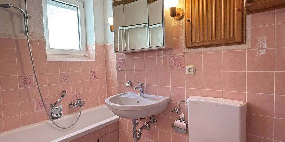 Etagenwohnung Holzkirchen - 3 Zimmer, 64 m&sup2;, 160.000&euro; | Angebot:26644399