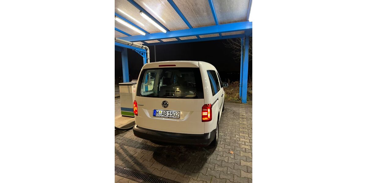 VW Caddy 225.000 km 12.000 &euro; München 81673