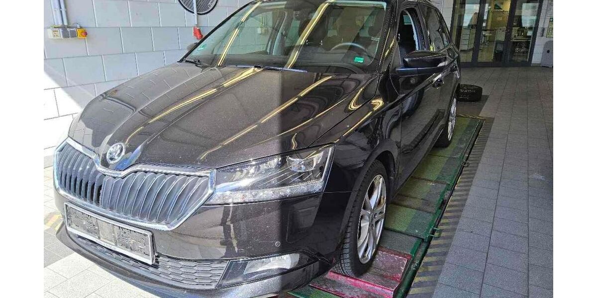Skoda Fabia 120.000 km 9.999 &euro; Hohenbrunn bei München 85662