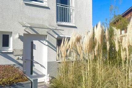 Hochwertige Doppelhaushälfte in Top-Lage mit Pool 5 zimmer