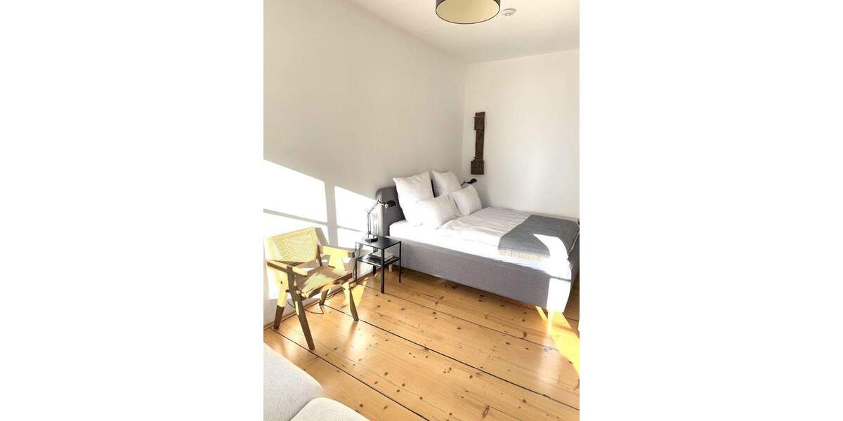 Lehel am Isartor. Zentrale Bestlage. Neu hochwertig möblierte 4 Zimmer. Großer Garten. Ab 3 Monate 4 zimmer