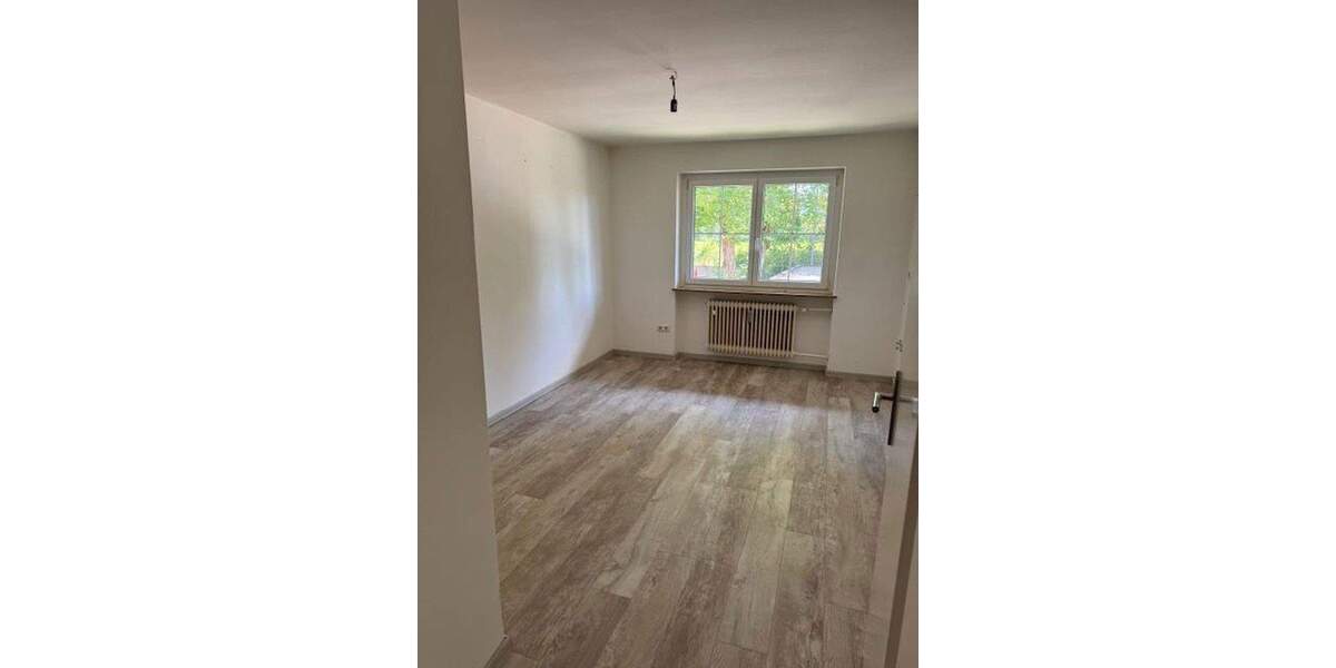 Etagenwohnung Berg Assenhausen - 5 Zimmer, 122 m&sup2;, 1.720&euro; | Angebot:25363099