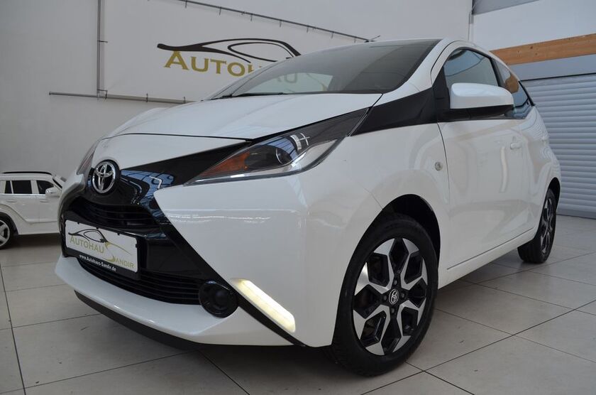 Toyota Aygo (X) 53.000 km 7.900 € Ottobrunn / Riemerling 85521
