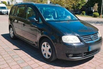 VW Touran 357.000 km 2.800 &euro; München 81371
