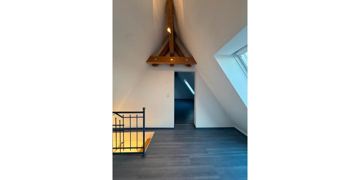 Dachgeschoßwohnung Maisach - 3 Zimmer, 98 m&sup2;, 2.100&euro; | Angebot:24962156