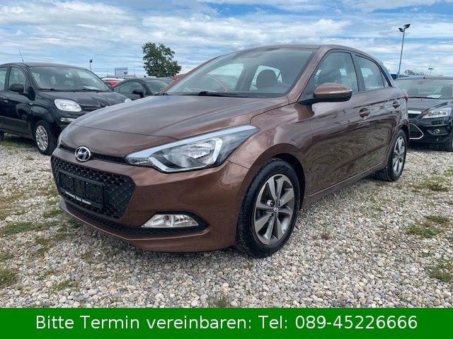 Hyundai i20 83.798 km 9.490 &euro; München 81827