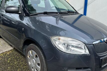 Skoda Fabia 166.000 km 1.800 &euro; München 81825