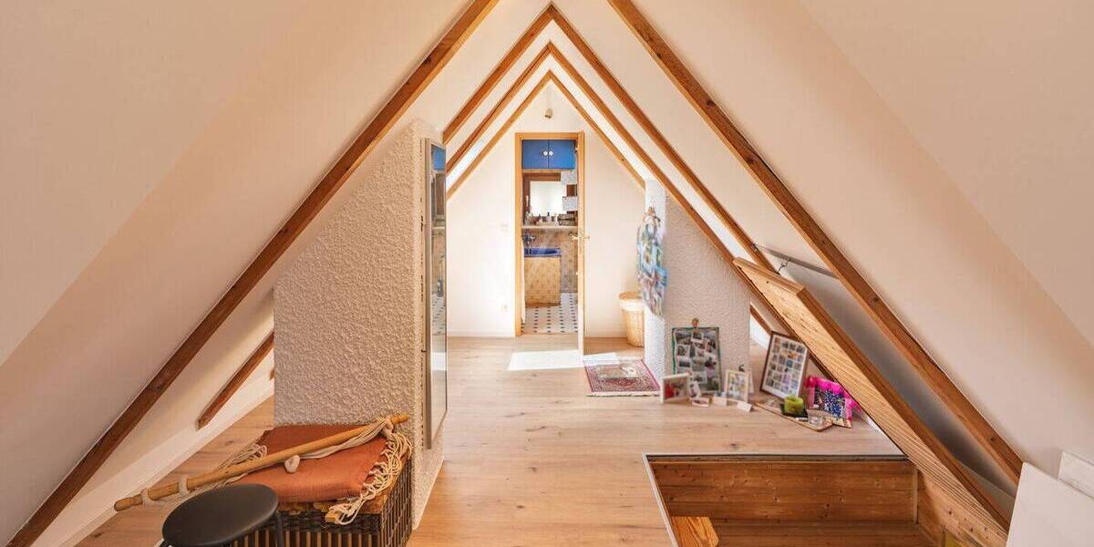 Einfamilienhaus München / Aubing Aubing-Lochhausen-Langwied - 8 Zimmer, 196 m&sup2;, 1.090.000&euro; | Angebot:26908661