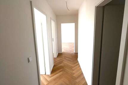 Wohnung Oberschleißheim - 3 Zimmer, 52 m&sup2;, 369.000&euro; | Angebot:26897333