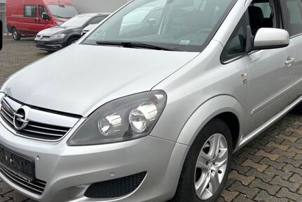 Opel Zafira 222.000 km 3.350 &euro; München 81825