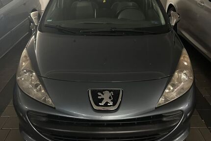 Peugeot 207 233.000 km 700 &euro; München 81476