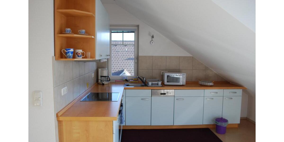 Dachgeschoßwohnung Gilching - 2 Zimmer, 43 m&sup2;, 1.050&euro; | Angebot:26042545