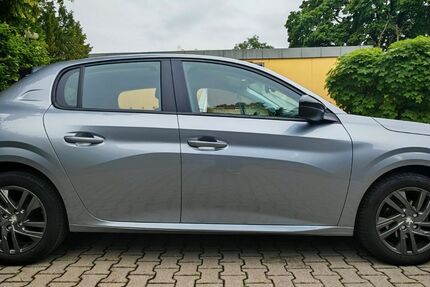Peugeot 208 40.098 km 10.300 &euro; München 80689