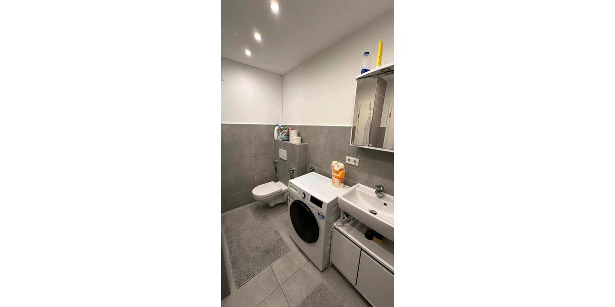 Modernes WG Zimmer Nöhe Olympiapark für junge Leute 4 zimmer