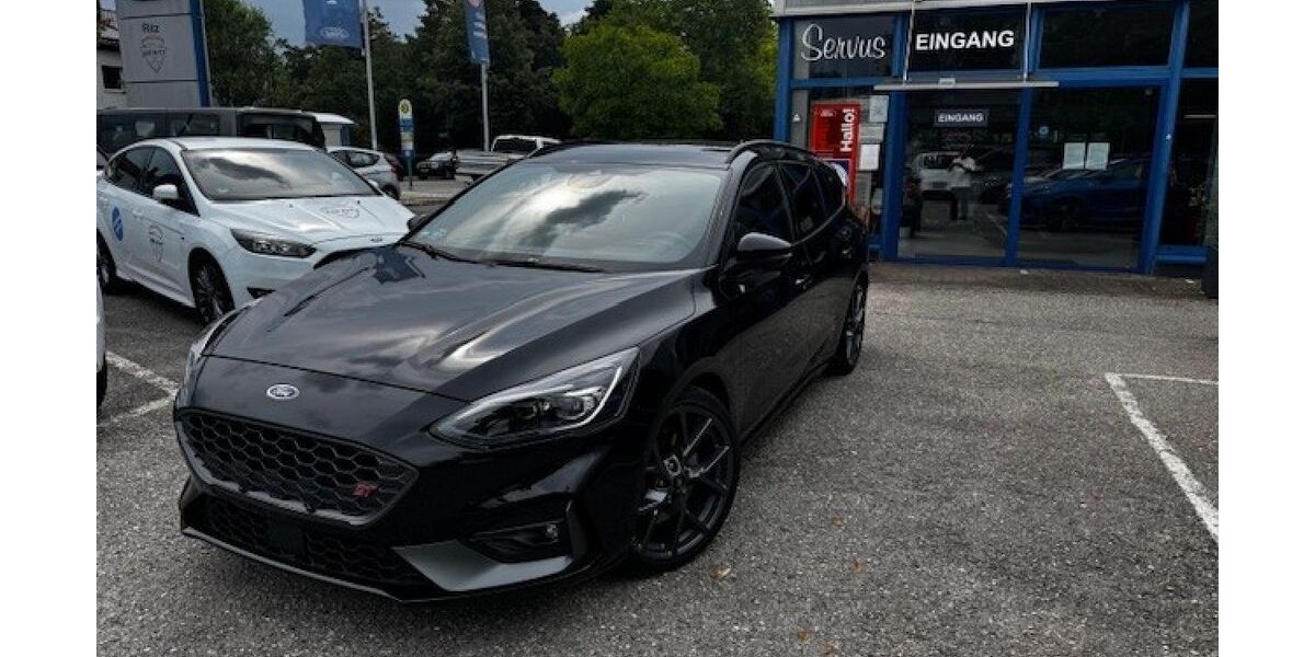 Ford Focus 25.000 km 28.900 &euro; Unterhaching 82008