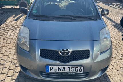 Toyota Yaris 95.000 km 2.090 &euro; München 80939