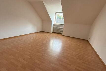 Wohnung München Trudering - 3 Zimmer, 75 m&sup2;, 1.750&euro; | Angebot:27631043