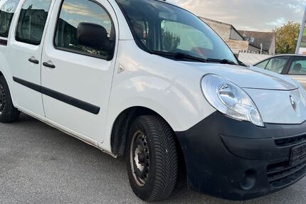 Renault Kangoo 92.320 km 5.550 € München 81245