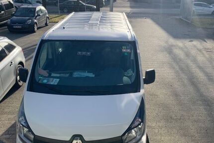 Renault Trafic 240.000 km 8.500 &euro; München 81825