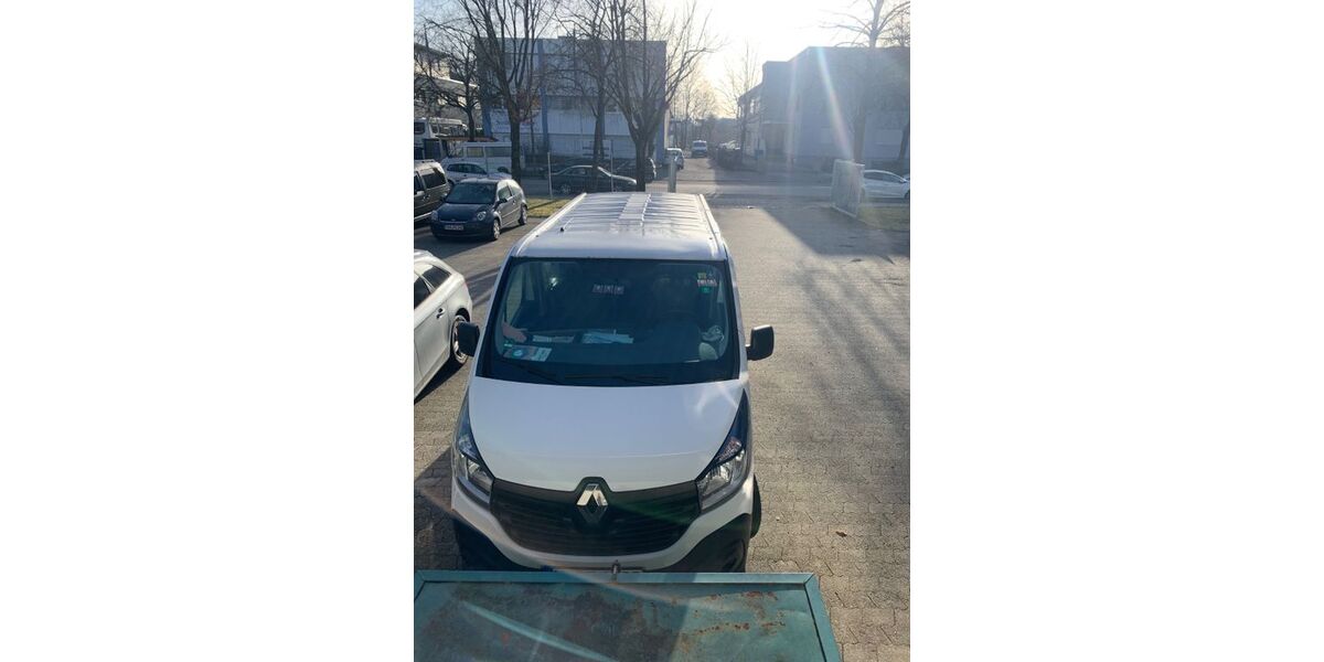 Renault Trafic 240.000 km 8.500 &euro; München 81825