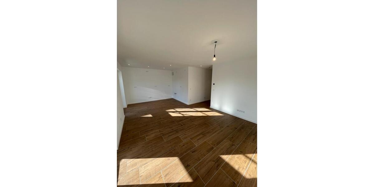 3 Zimmer Whg im 1.OG, ca. 73 qm Balkon & TG-Stellplatz 3 zimmer
