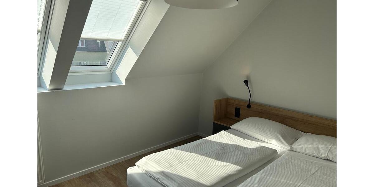 Dachgeschoßwohnung München Thalkirchen-Obersendling-Forstenried-Fürstenried-S - 1 Zimmer, 55 m&sup2;, 2.100&euro; | Angebot:26230313