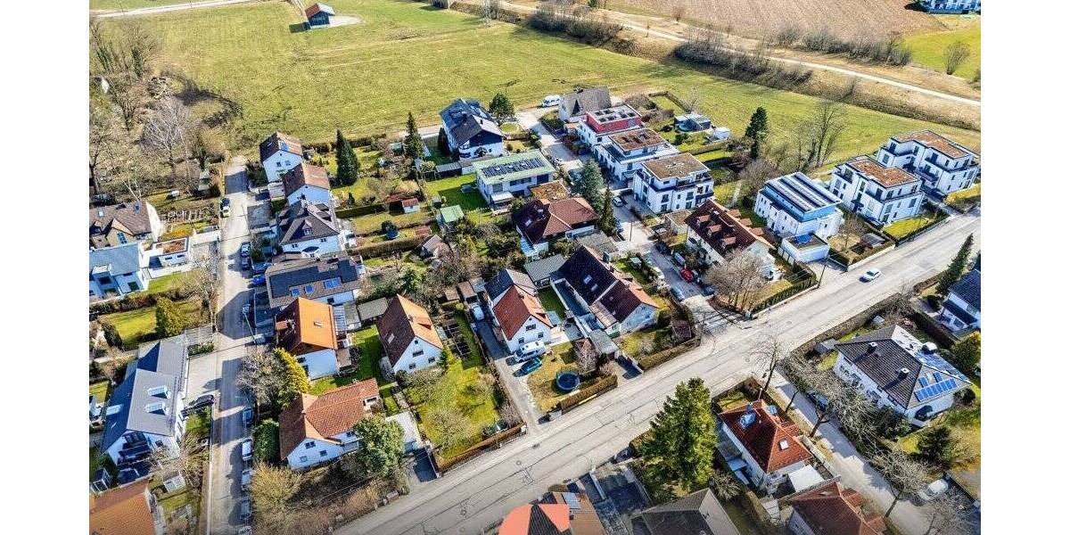 Attraktives Baugrundstück mit Genehmigung für einen Dreispänner zimmer