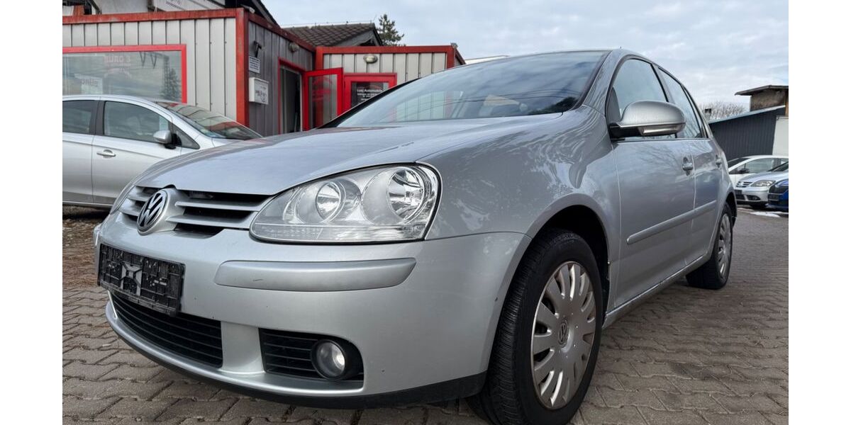 VW Golf 69.600 km 2.499 &euro; München 81243