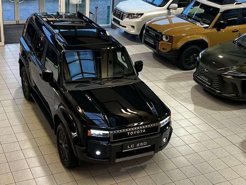 Toyota Land Cruiser 2.884 km 91.595 € Poing bei München 85586