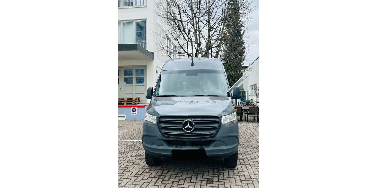 Mercedes-Benz Sprinter 82.000 km 68.590 &euro; München 81541
