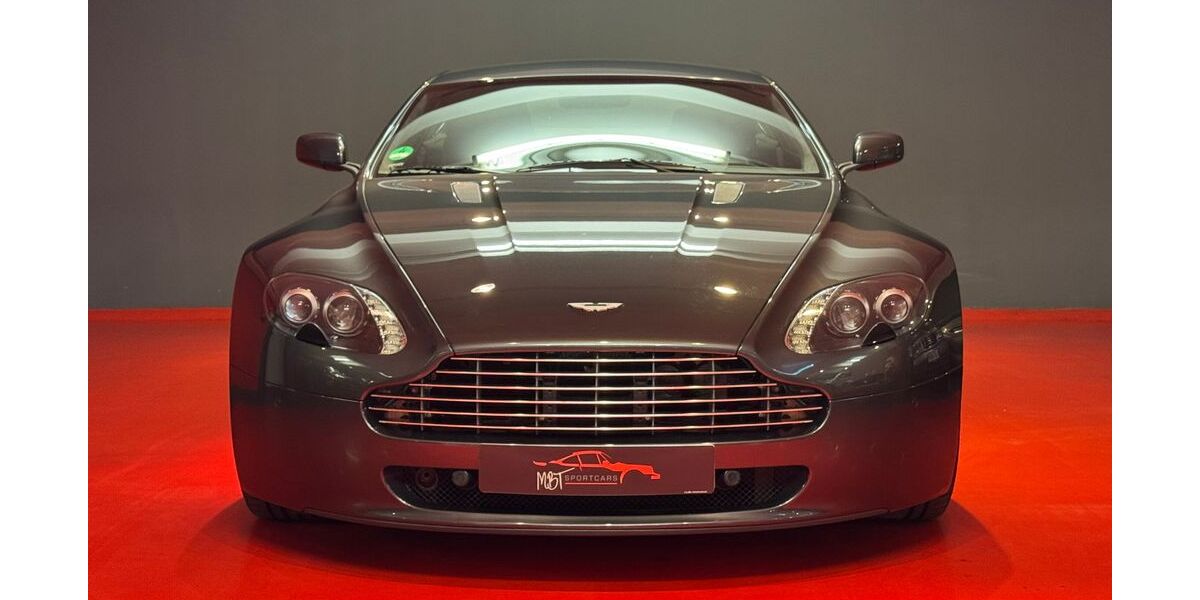 Aston Martin V8 Vantage 86.669 km 57.900 &euro; München 80538