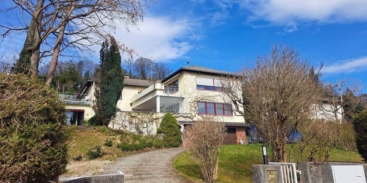 Ruhesitz in repräsentativer Terrassenwohnung 4 zimmer