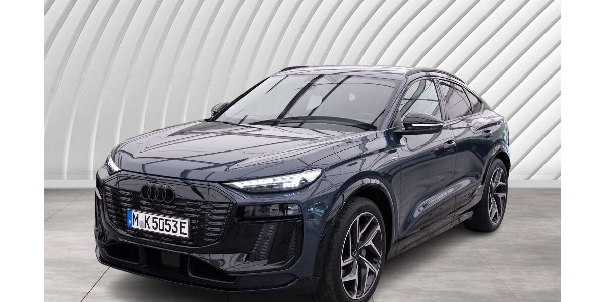 Audi Q6 e-tron 4.000 km 70.990 &euro; Unterschleißheim 85716