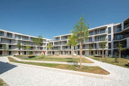 Wohnung Oberschleißheim - 4 Zimmer, 105 m&sup2;, 2.250&euro; | Angebot:27285614