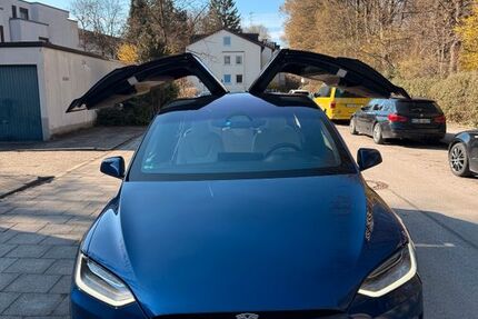 Tesla Model X 27.000 km 79.200 &euro; München 80339