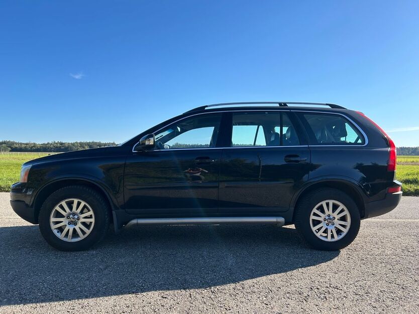 Volvo XC90 333.000 km 10.000 € München 81543