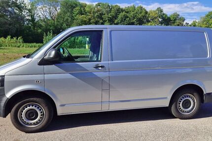 VW T5 Transporter 158.185 km 15.000 &euro; München 81247