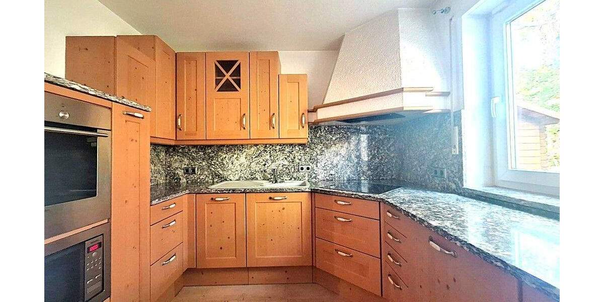 **Komfortabler Familienwohntraum** Tolles REH mit EBK, herrlichem Garten und Garage 5 zimmer