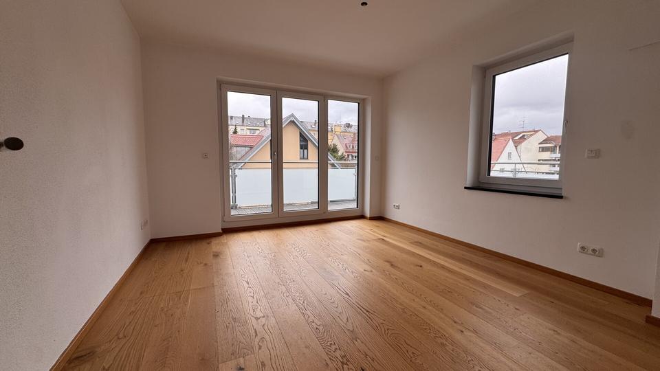 Einfamilienhaus München Am Riesenfeld - 3 Zimmer, 120 m&sup2;, 2.500&euro; | Angebot:25639804