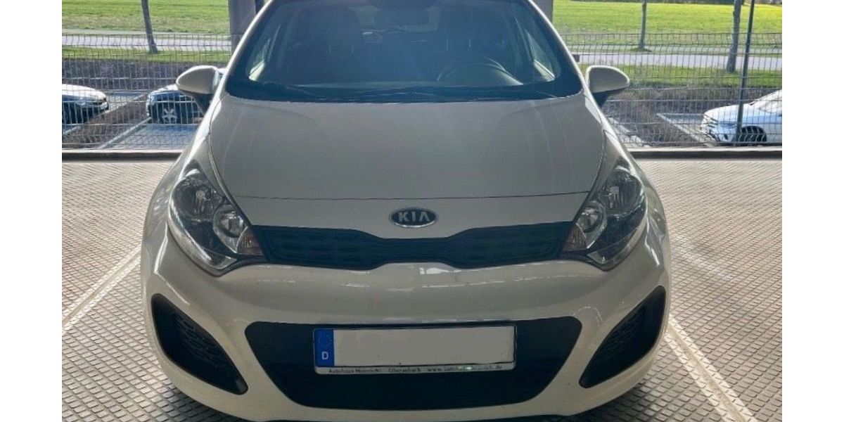 Kia Rio 128.500 km 3.499 &euro; München 80807