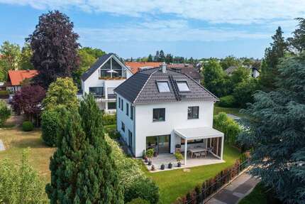 Haus zum Kaufen in Unterhaching 1.990.000 € 251 m² 7 zimmer