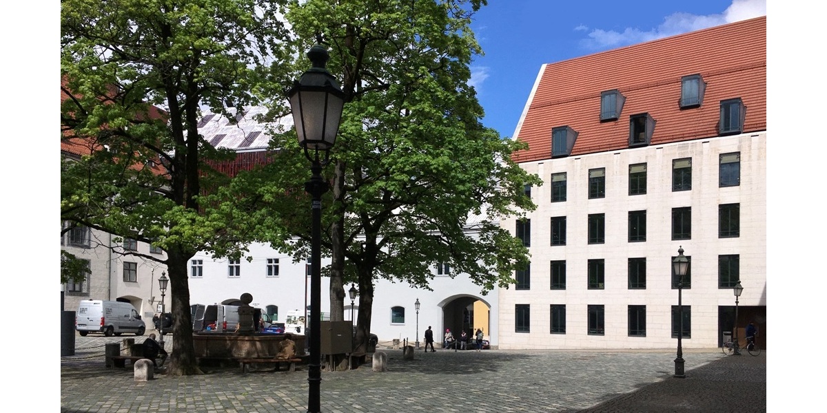 Zentral in München: moderne Wohnung im alten Hof in Erbpacht - Etagenwohnung München Altstadt-Lehel | Angebot:24836255