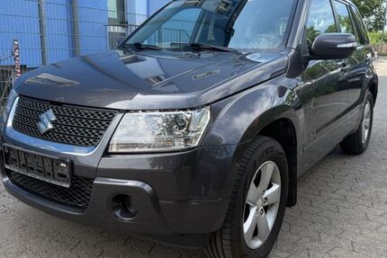 Suzuki Grand Vitara 231.200 km 3.777 &euro; München 81243