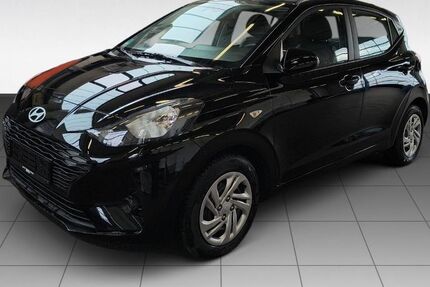 Hyundai i10 4.576 km 15.360 &euro; München 81677