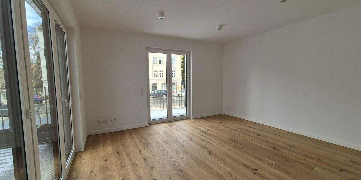 Exklusive Neubau-Wohnung mit Dachterrasse und Balkon (Süd-West-Ausrichtung) - Erstbezug 3 zimmer