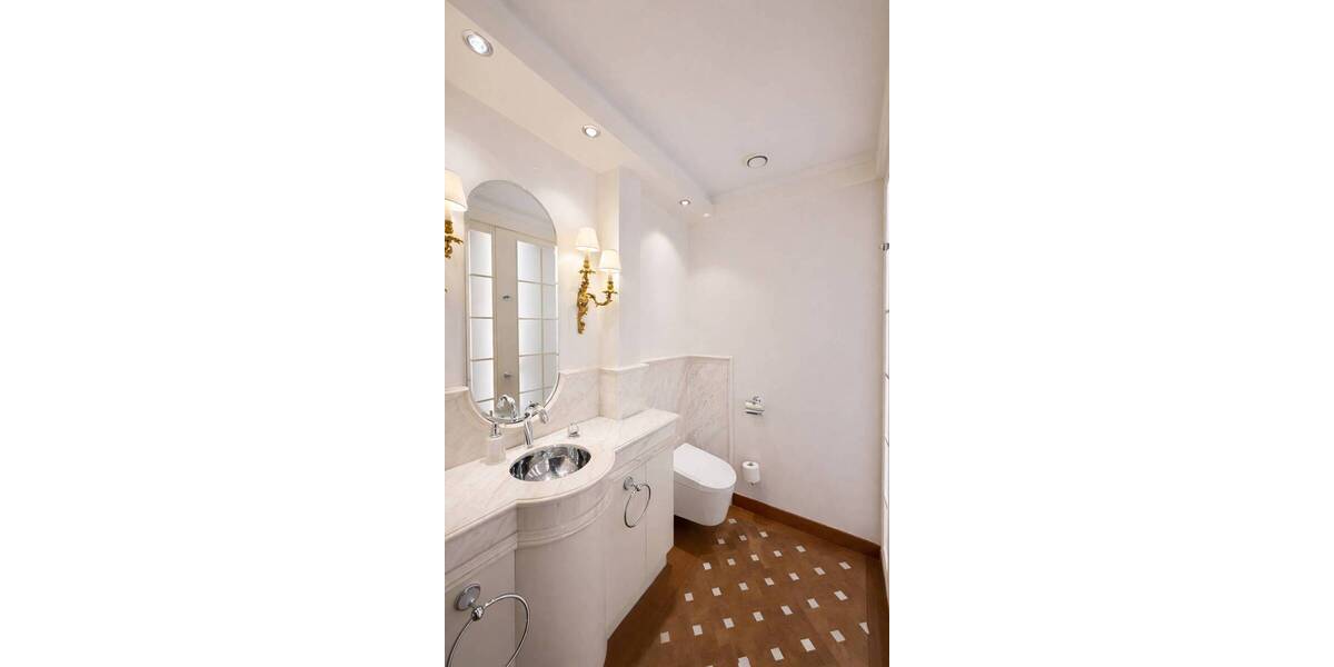 Gewerbeobjekt München Maxvorstadt - 5 Zimmer, 260 m&sup2;, 12.599&euro; | Angebot:26867031