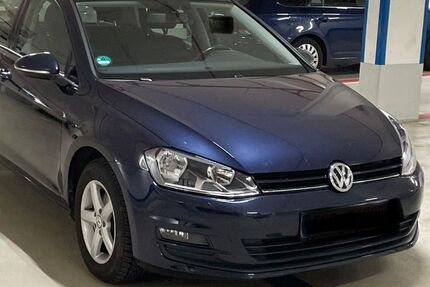VW Golf 68.000 km 8.680 &euro; Germering bei München (7km westl. von München) 82110