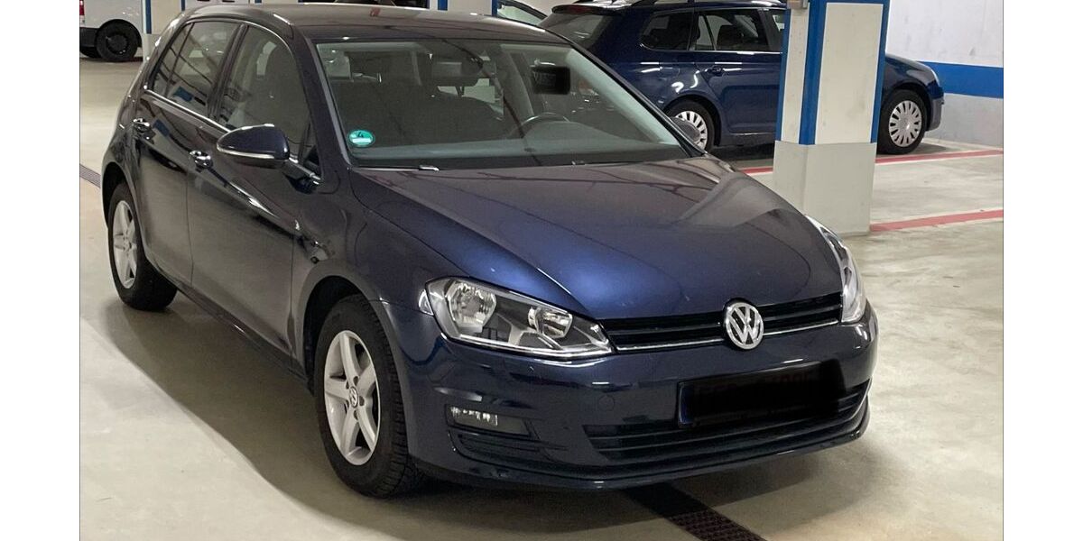 VW Golf 68.000 km 8.680 &euro; Germering bei München (7km westl. von München) 82110