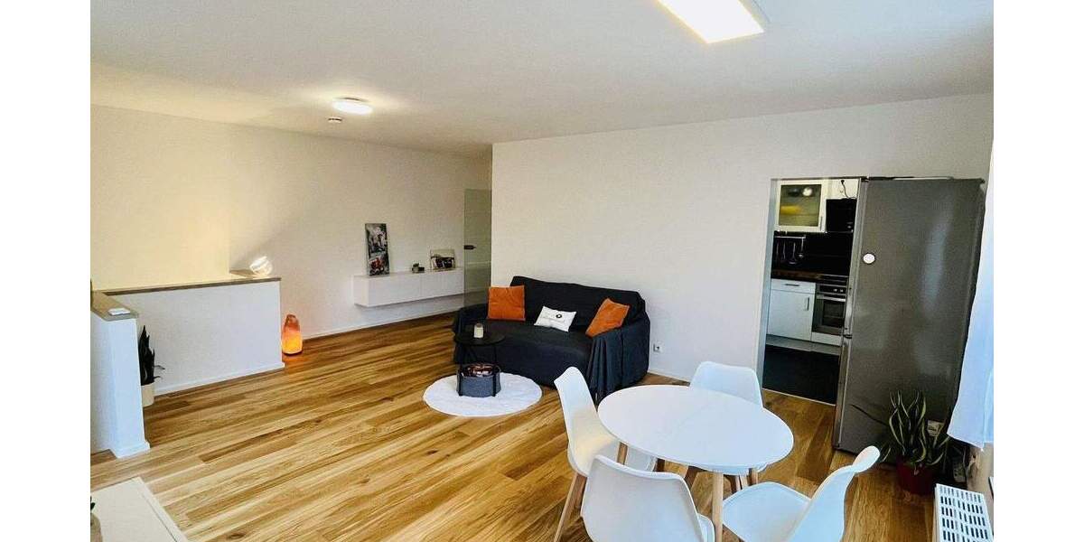 Etagenwohnung Gilching Neugilching - 2 Zimmer, 105 m&sup2;, 2.100&euro; | Angebot:25627994