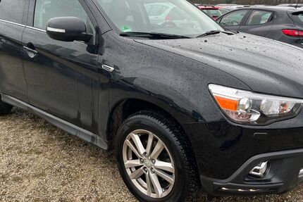 Mitsubishi ASX 59.007 km 7.999 &euro; München 81929